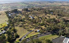 Bathurst Goldfields Resort - Conrod Straight, Mount Panorama